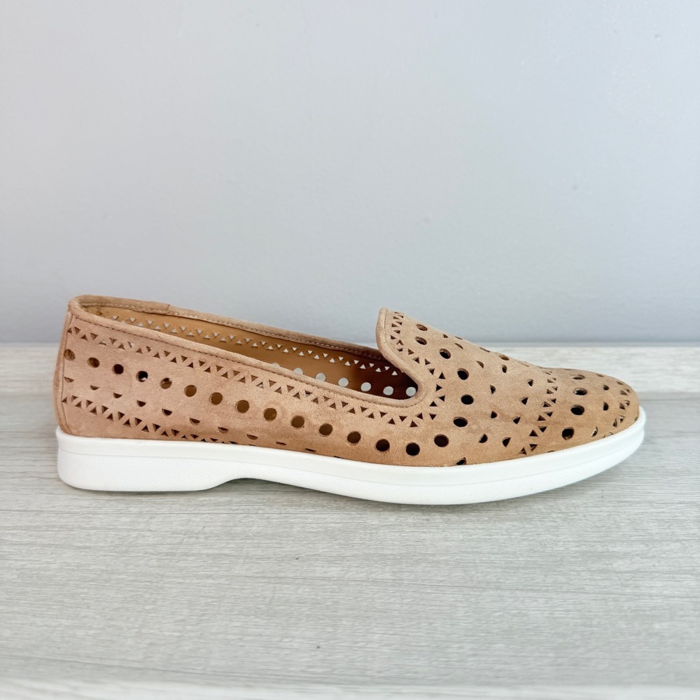 NWOT! Pascucci tan suede slip on flats size 39